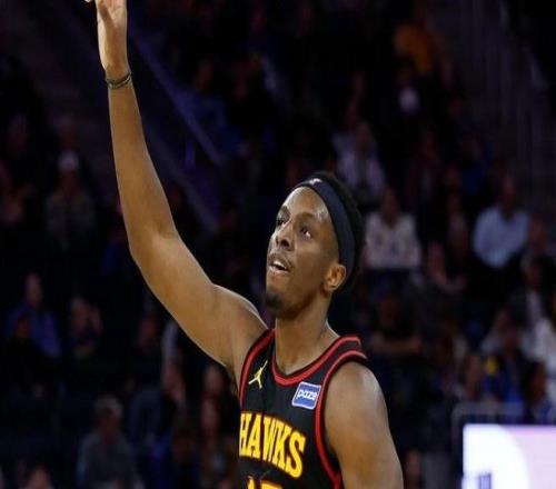 CJ战旧主20分带不动鹰王，冠军后卫12+4+4+3，残阵开拓者逆转老鹰