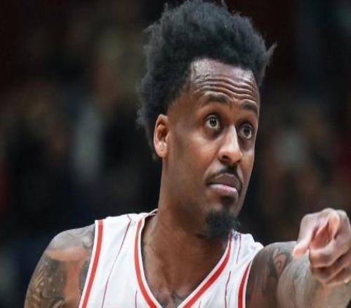 外媒：前CBA江苏队外援布莱克尼涉嫌操纵23年江苏对广东的比赛