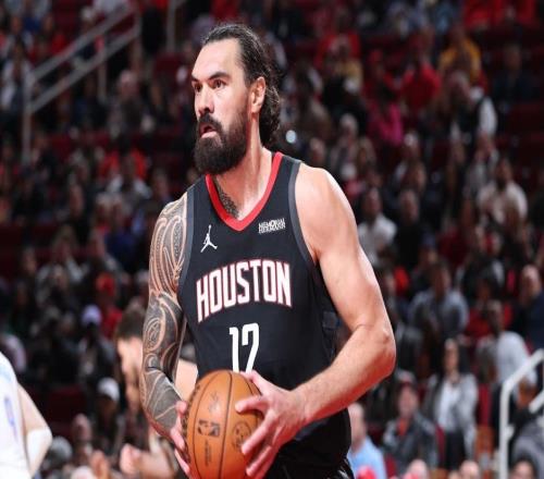 全队都毫无手感，火箭替补内线老将的作用也就变得非常有限了