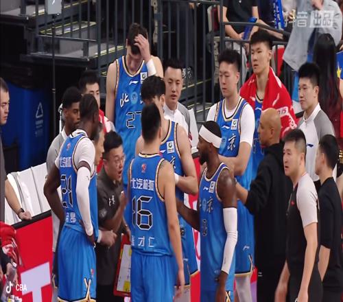 北京输球揪出最大毒瘤！拿600万，0分0助+初级失误，空篮还上不进