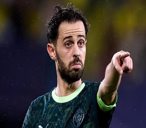 老来俏！曼城功勋中场巨星今夏自由身离队，引自得甲两大豪强疯抢