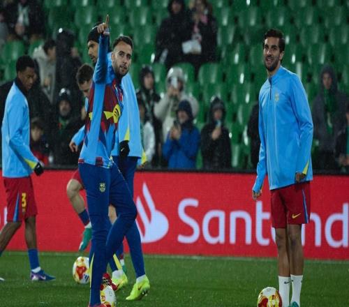 每体：巴萨国王杯比赛因安全问题推迟15分钟开球