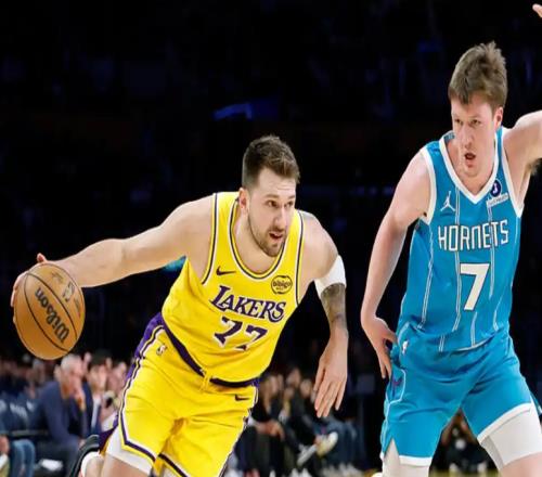 惨败黄蜂18分，湖人5战4负排西部第5，东契奇空砍39分，老詹29+9