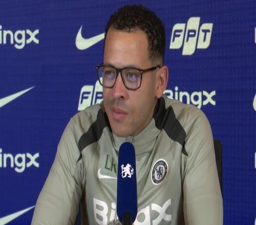 罗塞尼尔：我没固定的一号门将或中锋，必须靠表现赢得位置