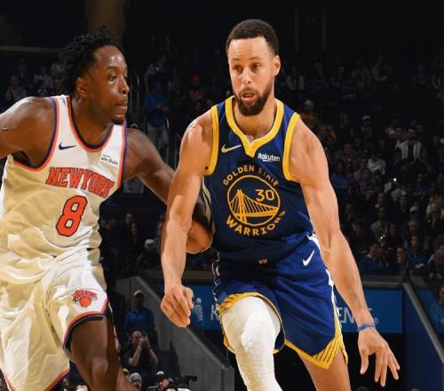 库里27+7勇士击败尼克斯2连胜，巴特勒32+8唐斯17+20