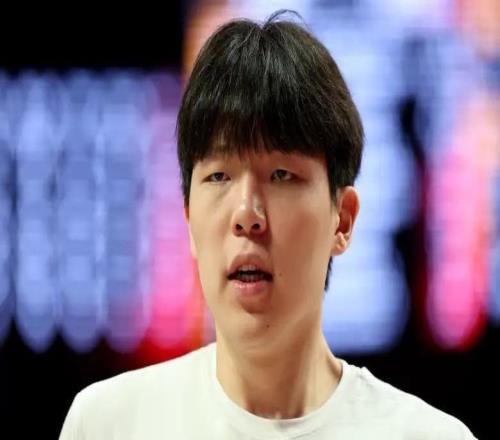 官方：杨瀚森2天内第2次被下放，昨日未出战&今日预计出战G联赛