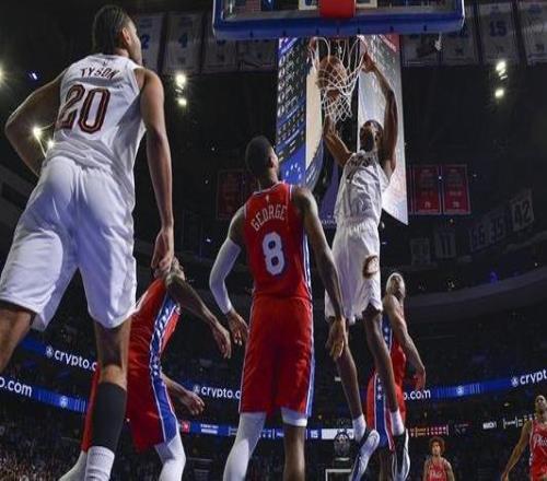 泰森新高39分莫布利扣篮准绝杀骑士客场险胜76人