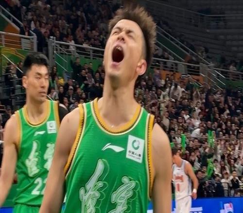 赵继伟：球队确实处于困难时期，上场就全力以赴争取一个好的结果