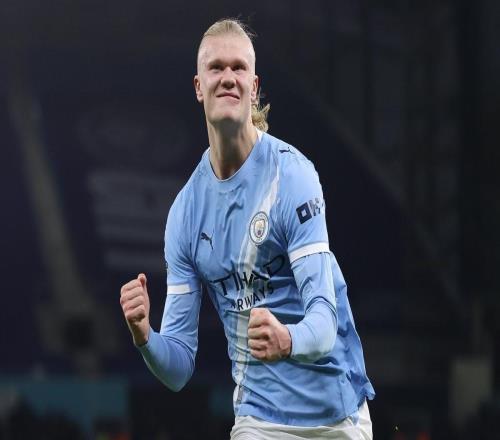 6场8球3助攻，哈兰德是英超曼市德比参与进球最多的曼城球员