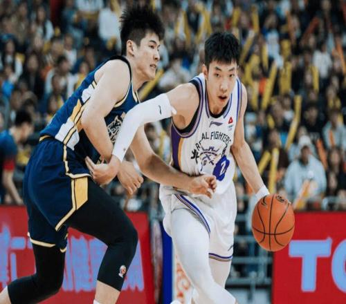 广东男篮再遭压哨绝杀！廖三宁25+7，胡明轩状态回暖，输球全怪他