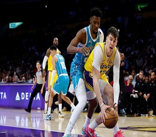 锋线新星已经打出极高水准表现了，但这对于湖人来说毫无意义