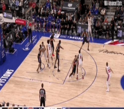 三巨头走了俩，联盟笑柄却起飞了