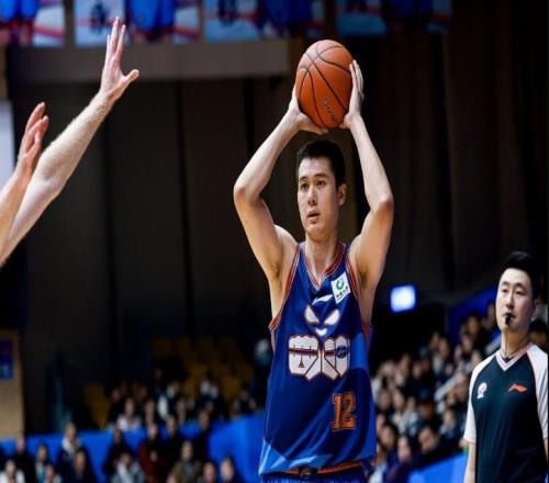 15战全败四川男篮官宣：李金效左跟腱部分撕裂预计伤停68周