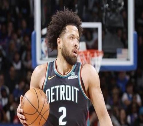 活塞五人得分上双主场狂胜步行者43分