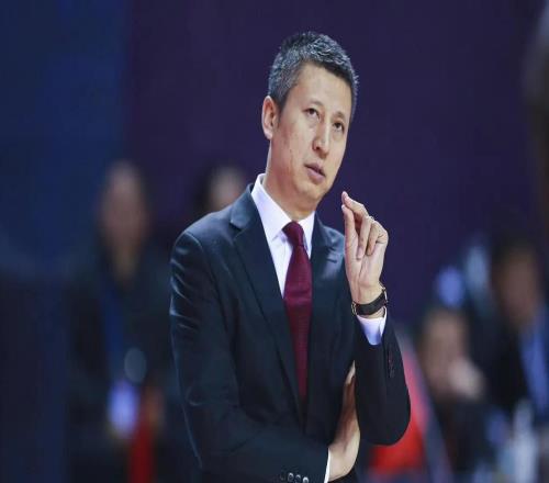 三大国手受伤！男篮世预赛告急，郭士强可敢启用新人