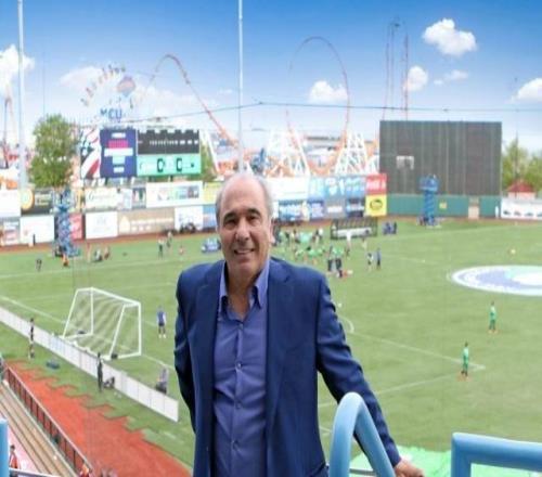 【人物】紫百合痛失明主佛罗伦萨未来何去何从