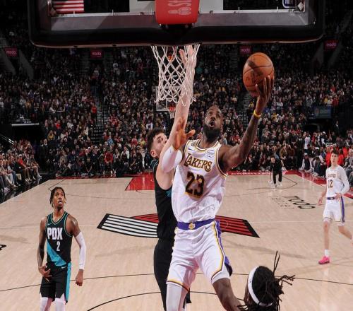 湖人连败暴露三大漏洞！板凳最差+防守倒数第5，詹皇冲冠没戏