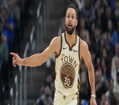 巴特勒退赛库里14分，勇士仍20分大胜！金州15战11胜找到赢球秘诀