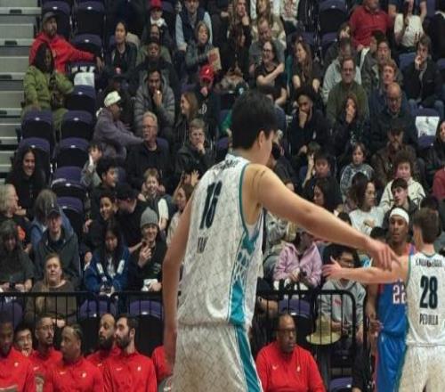 G联赛：杨瀚森14+17+2+2帽创篮板新高率混音大胜双杀蓝队