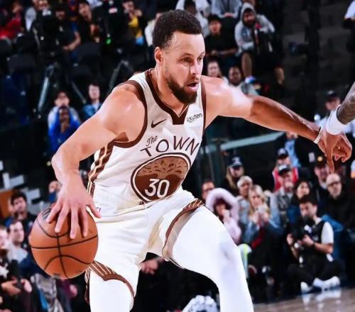 狂胜20分！勇士双杀黄蜂，格林惊艳库里14分，巴特勒意外临时退赛