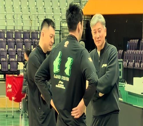 关键卡位战不容有失杨鸣率队复仇深圳没问题,郑永刚永远心怀感恩