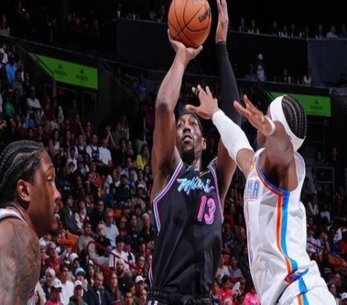 阿德巴约6记三分生涯新高同时创造热火队史中锋球员最高纪录