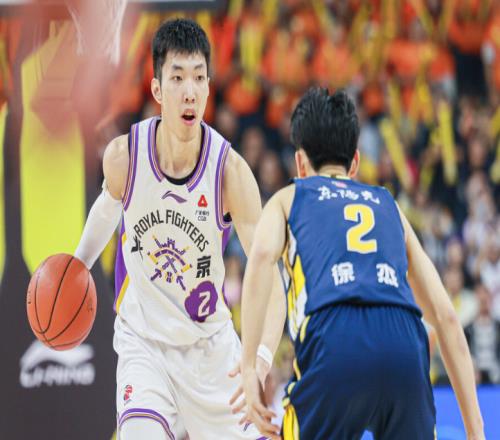 这就是能当国手的原因！轰25+7+5+绝杀+打爆徐杰，球迷：国产SGA