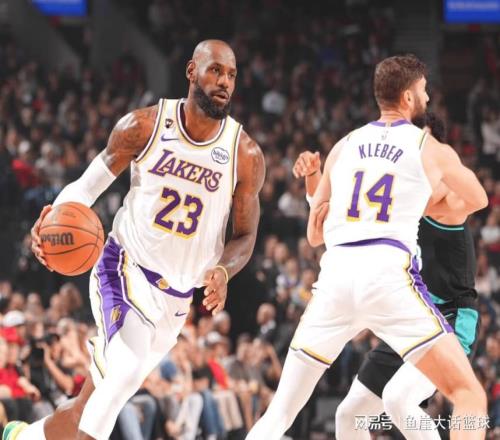 湖人116132开拓者！无奈的不是惨败，是老詹看清现实，1点成关键