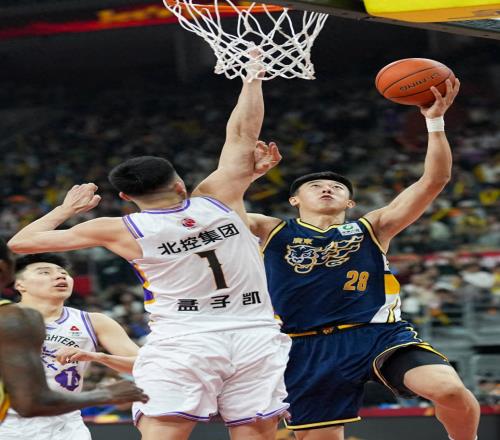 2连败，广东爆冷输球，赛后4个坏消息，徐杰还是申请交易吧