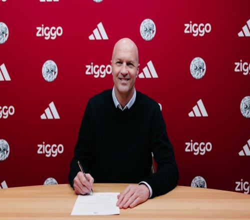 官方：阿贾克斯任命小克鲁伊夫为技术总监，签约两年半