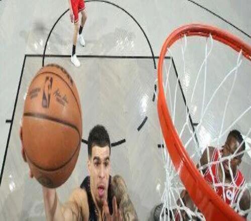 今日十佳球！火箭不错，上榜两球...