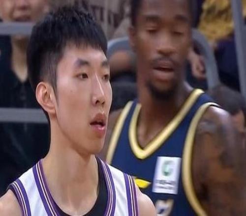 廖三宁：现在球队正处于困难时期，这场胜利能提升大家的信心