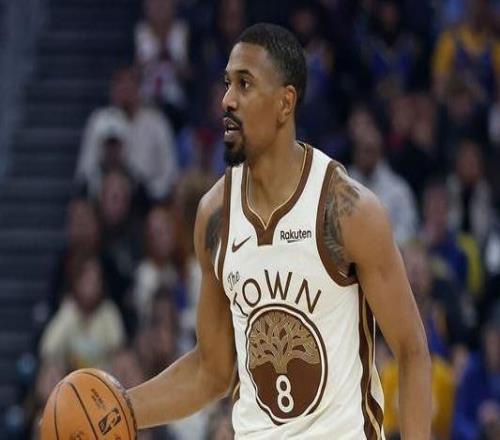 科尔：梅尔顿能突善投今晚引领全队打出了侵略性