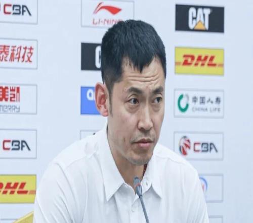 绝杀广东发布会！张庆鹏重提防守重要性，廖三宁庆幸取胜提升自信