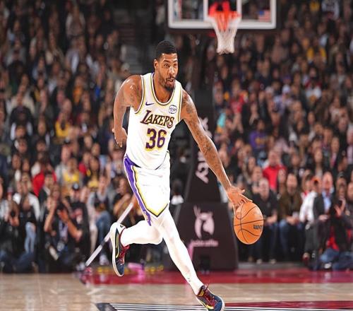 指望后场大闸去扛起进攻大旗，湖人看起来真是遇到大贫困了