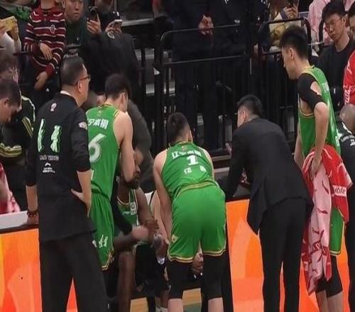 杨鸣：我们阵容调整空间并不大对阵山西可能给国内球员更多机会