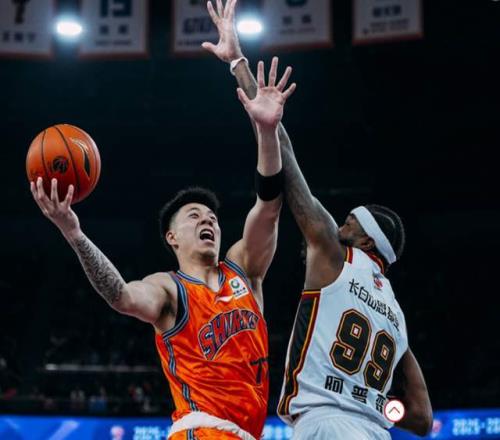 CCTV5直播！上海VS北京，卢伟猛攻内线，许利民缺兵少将恐吃败仗