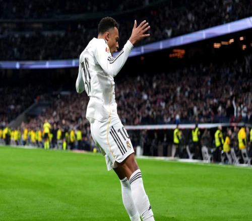 伯纳乌见证新帅首胜：姆巴佩点射建功皇马20力克莱万特