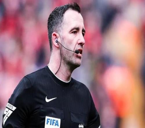 官方：英格兰裁判卡瓦纳执法欧冠第7轮布拉格斯拉维亚vs巴萨