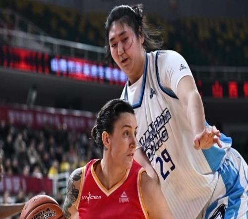 女篮一夜连出两大冷门！卫冕冠军惨遭3连败：张子宇4分1板创新低