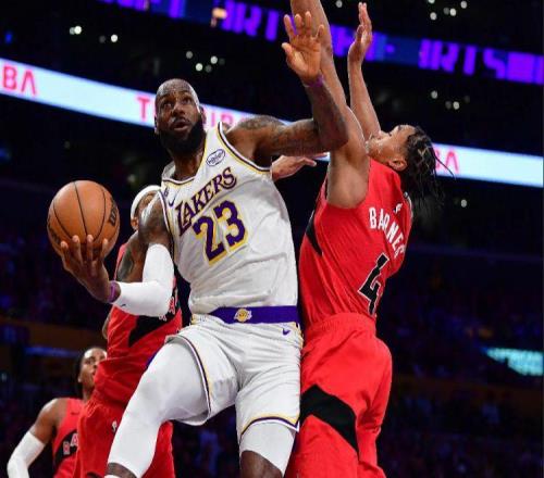 詹姆斯24+7创两大NBA历史第1神迹，湖人完胜猛龙！东契奇创纪录