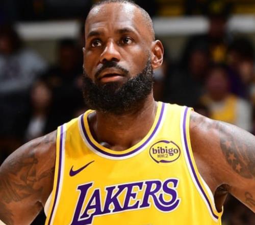 10投10中！25分13板0失误！艾宝真香，一战刷爆多项NBA纪录