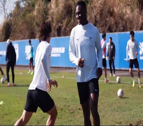 连渝大战伊夫耶库里单防马莱莱！泰山天津过招小德+双外援合练