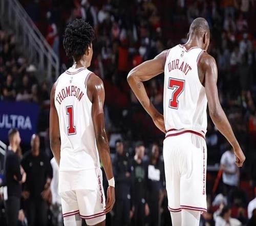 打弱队还是很轻松的，火箭后场新星在天赋方面的优势相当明显