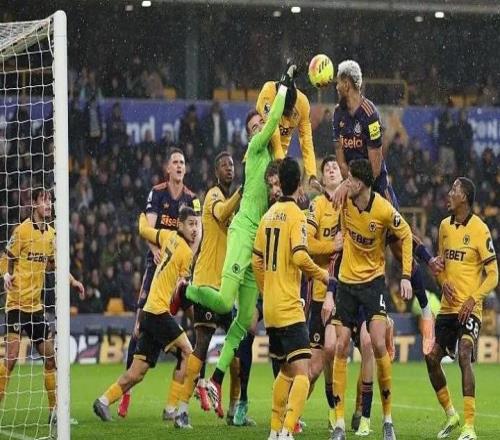 纽卡本赛季英超11场客场比赛2胜4平5负，其中有6场没进球