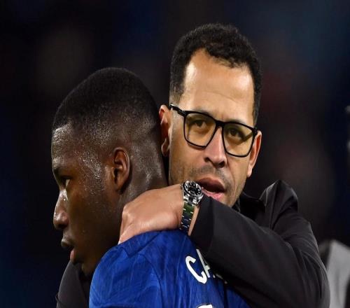 凯塞多：罗塞尼尔希望中场多拿球，我正在努力做到这一点