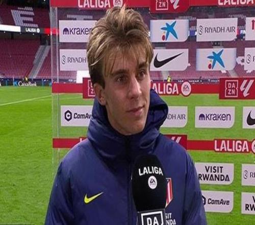 巴里奥斯：阿尔瓦雷斯是队里最拼的，他早晚会进球的