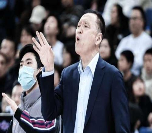 又赢了！69岁老帅接手“烂摊子”，如今率队3连胜，网友贵叔牛逼