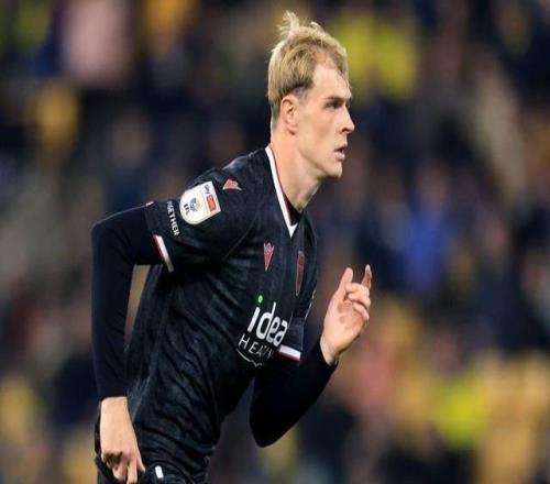 记者：科利尔租借赫尔城的细节还没谈妥，周末接受体检是乱扯