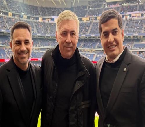 安切洛蒂回伯纳乌看球并社媒发文：看到皇马取胜真的很开心